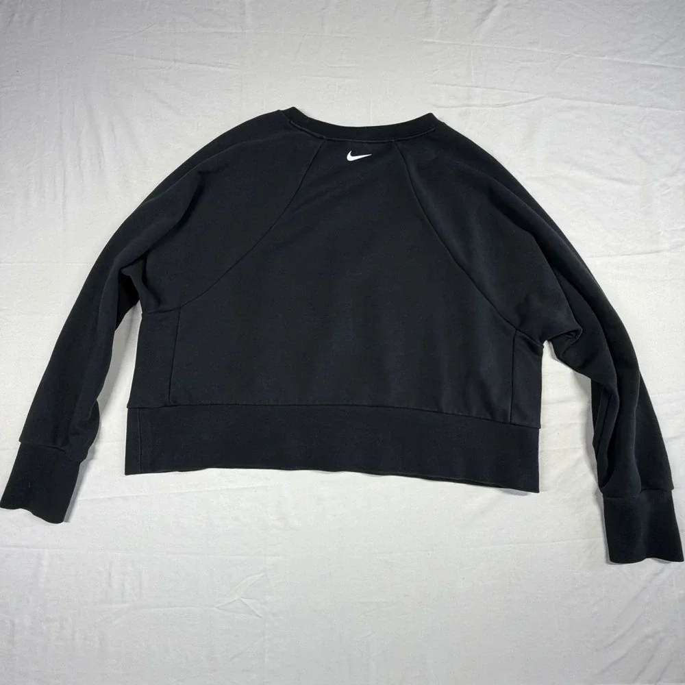 Women's Nike Dri-Fit Cropped Crew Neck Sweatshirt Black Large
